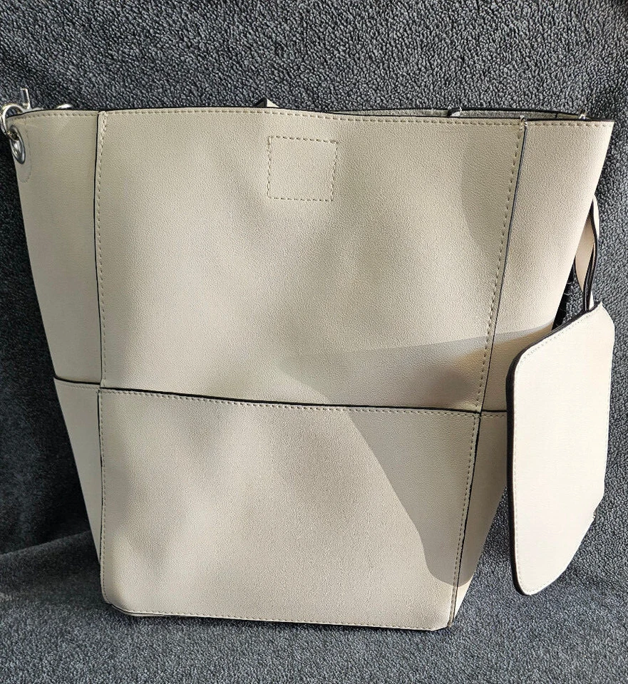 Co-Lab CoLAB White Bucket Tote Handbag Magnetic Clasp with Purse Vegan Leather - Image 2 of 4