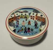 Villeroy & Boch - Naif Christmas Porcelain Lidded Trinket Candy Box - RARE!
