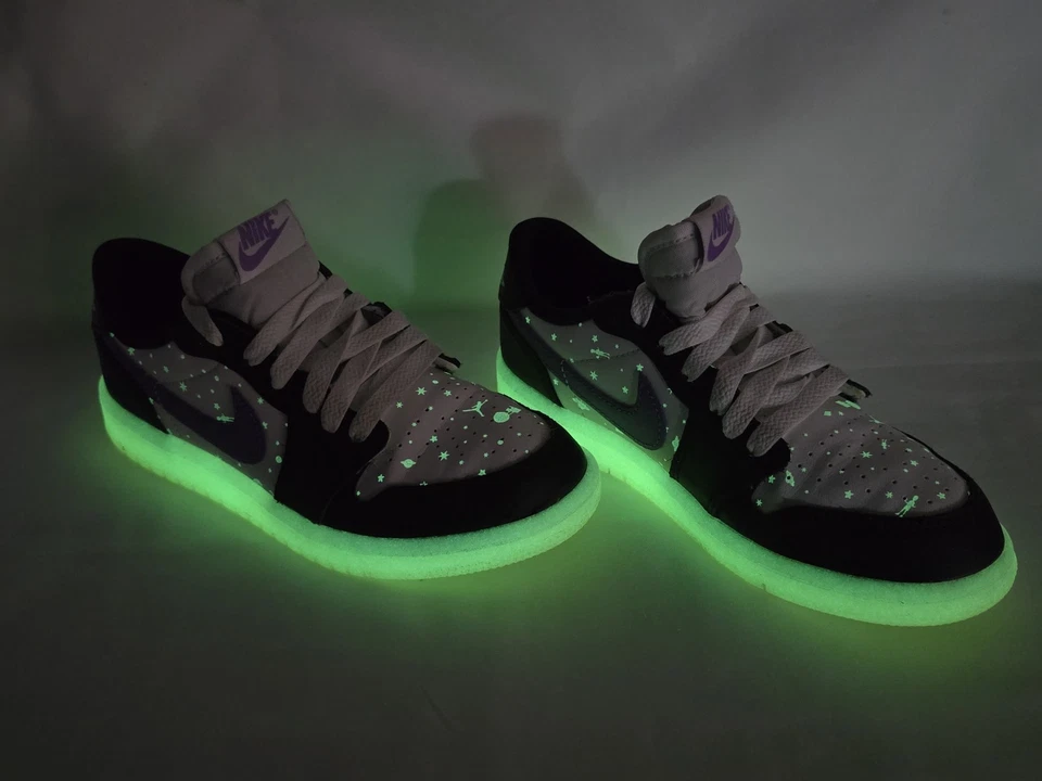 Tênis Nike Youth Air Jordan 1 tamanho 1Y retrô baixo brilho no escuro HF0411-001 - Imagem 2 de 4