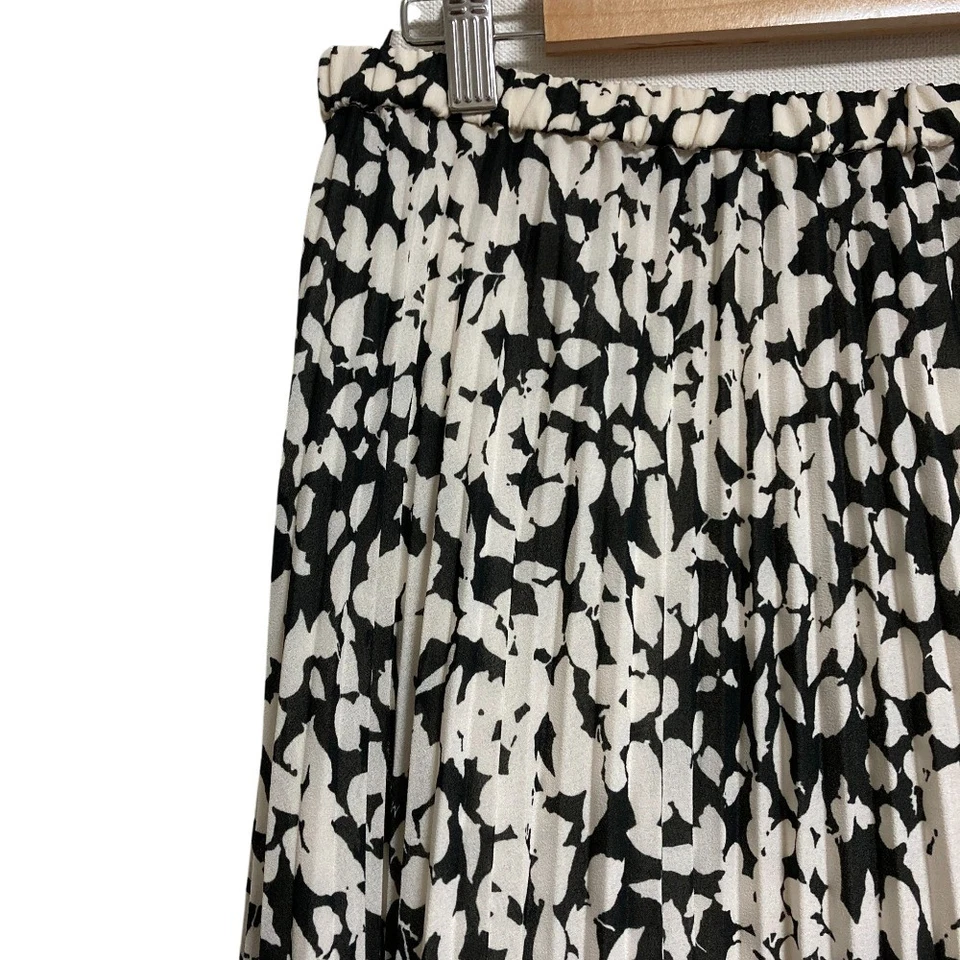 MACKINTOSH Silhouette Flower Skirt G7S06353, Size 44, Black Women USED - Image 3 of 4