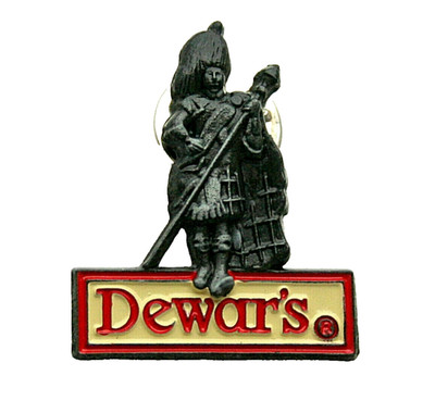 Classic Dewars Collectors Scotsman Scotch Whiskey Ad Promo Pin New NOS 2000's
