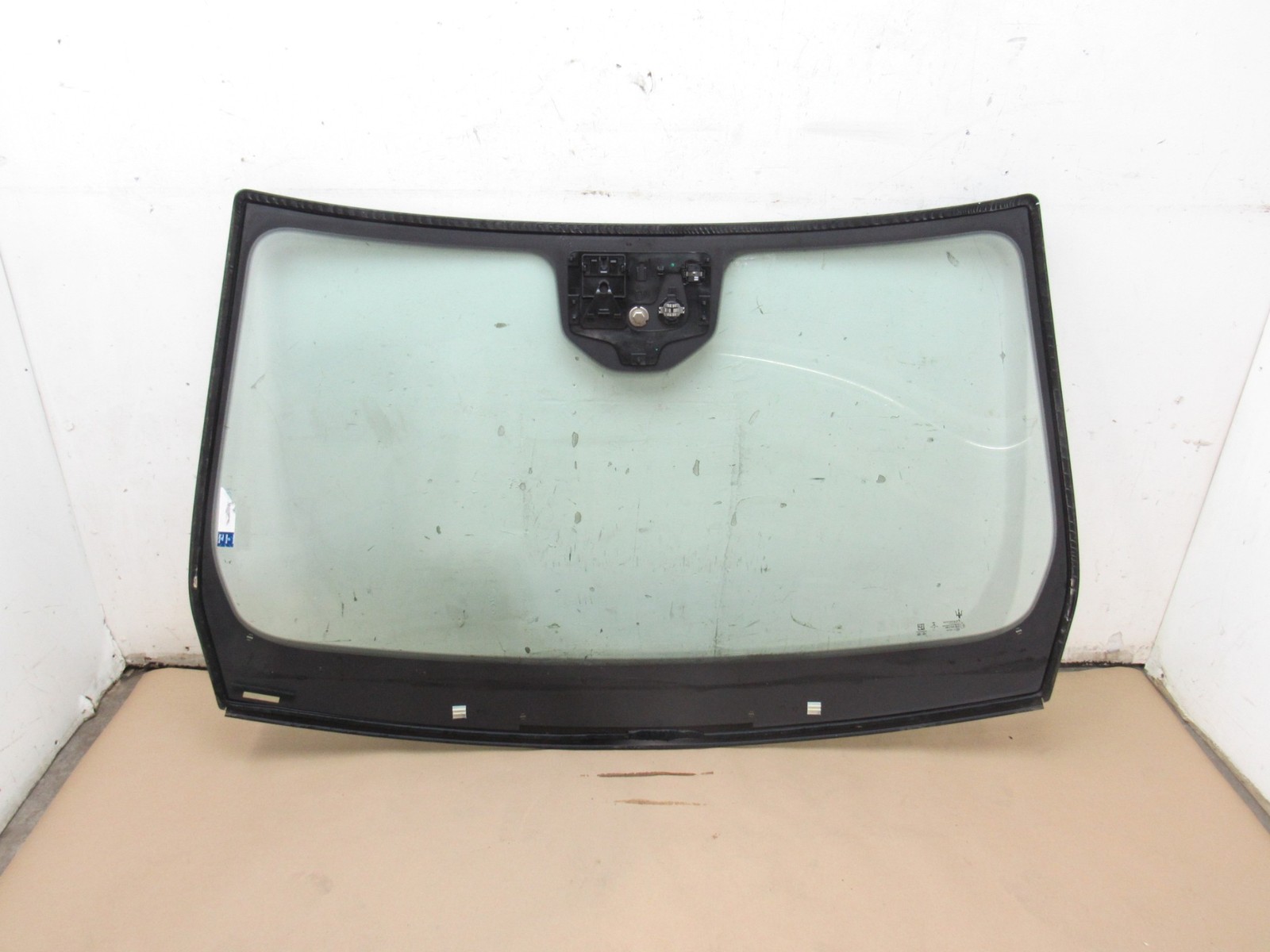 Maserati Levante 2017 Front Windshield Window Glass 16-24 *:Y