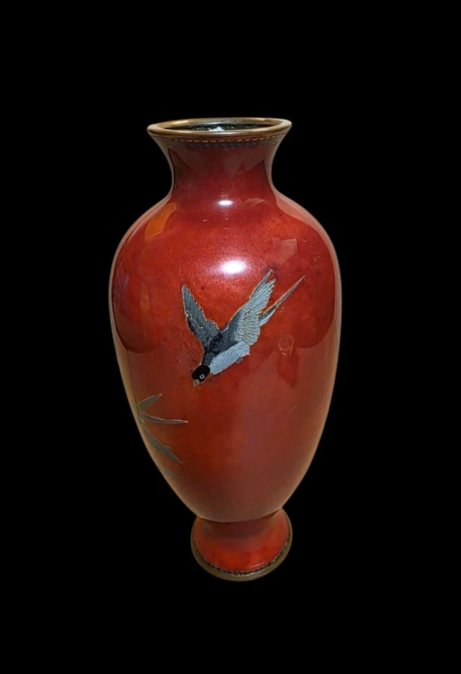 Antique Japanese Meiji Era Totai Shippo Cloisonne Vase Red Birds in Flight - Image 4 of 4