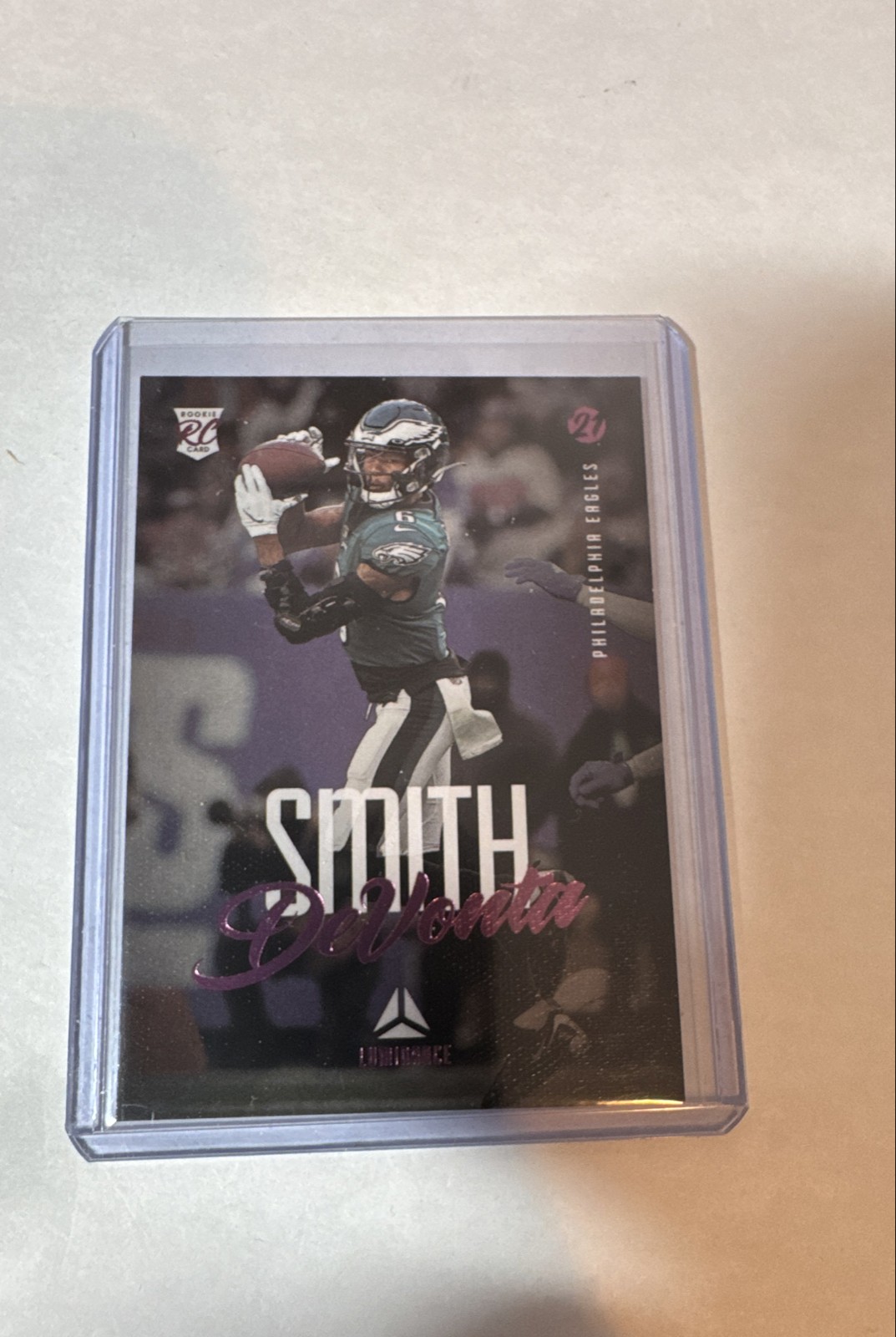 2021 Panini Chronicles - Luminance Update Rookies Devonta Smith #211 Pink (RC)