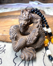 Antiquariato Giapponese Una dettagliata scultura in legno di un drago statuina altezza 3,74 pollici