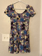 Forever 21  Floral Tropical Sleeveless Fit & Flare Mini Dress Women’s S
