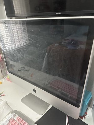 2009 Apple iMac 24 Inch Widescreen used with issues