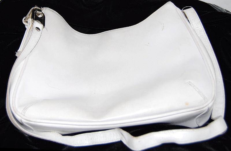 Francesco Biasia White Calf Leather Shoulder Bag with Turtles in 