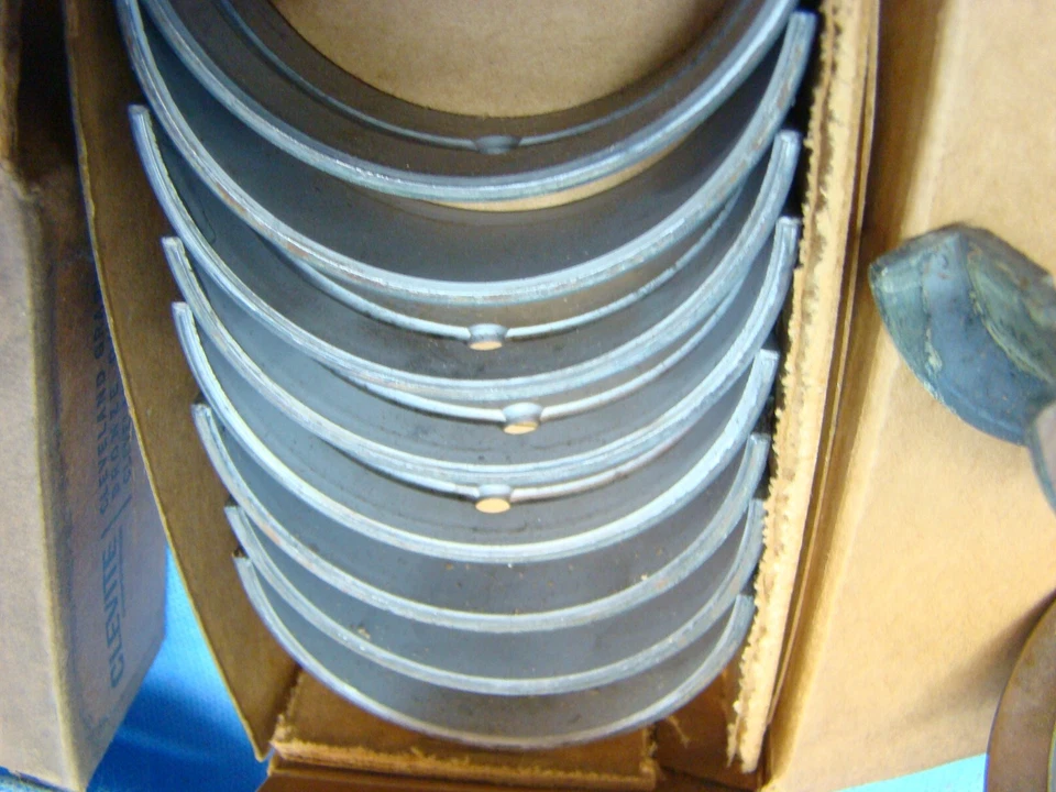 Juego de rodamientos principales Buick 300 030 hecho en EE. UU. OEM Skylark Special Foto 2 de 2