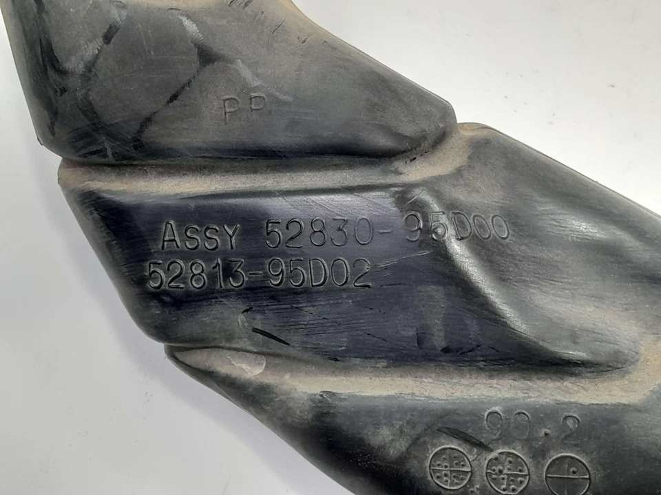 1991 - 1997 Toyota Previa Engine Cool Air Intake Duct OEM 52830-95D00 - Image 2 of 4