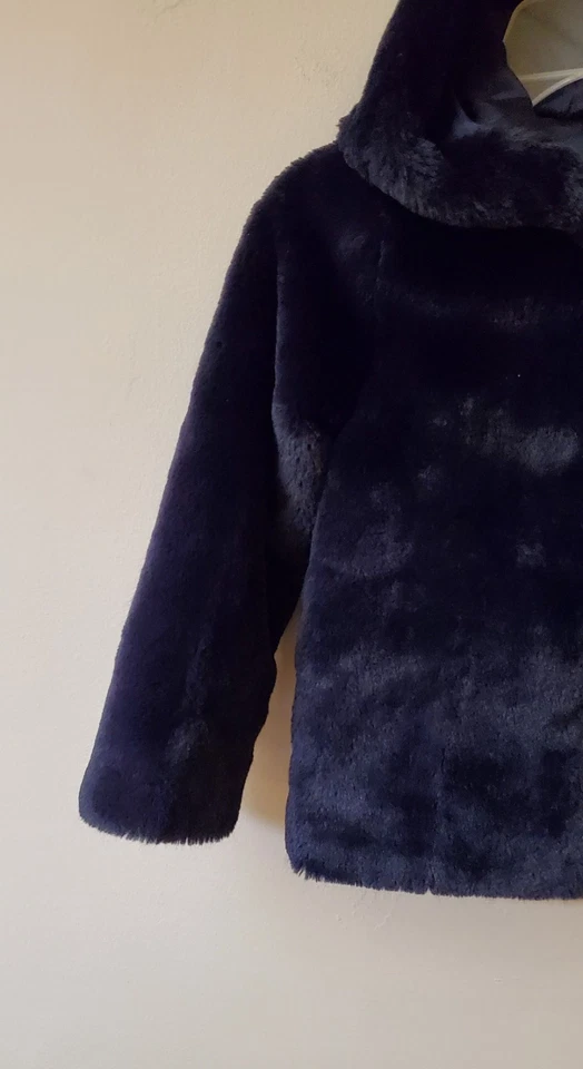 Jaqueta Crew Cuts feminina de pele sintética azul com zíper e capuz tamanho 4-5 - Imagem 4 de 4