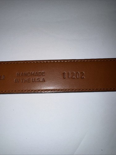 Jos A. Banks geprägter Ledergürtel Herren 42 braun silberfarbene Schnalle Made in USA - Bild 9 von 14