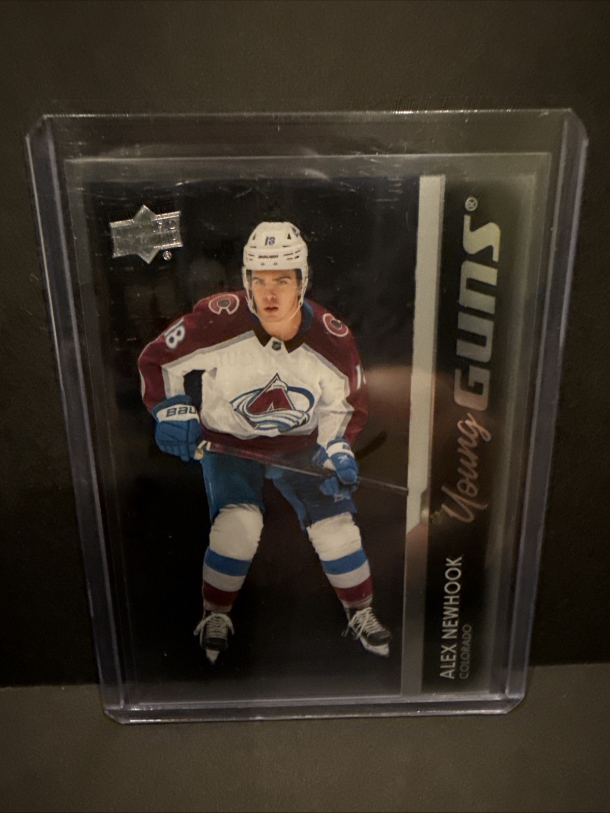 2021-22 Upper Deck Series 2 - Young Guns Alex Newhook #461 Clear Cut (RC)