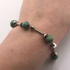 Beaded Bracelet Green Swirl & Silver Tone Beads Festival Retro Boho Hippie