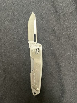 Leatherman FREE T2 Pocket Knife Multi-tool Silver Toned Screwdriver Philips 