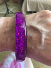 DARK PINK GLITTER RESIN BANGLE