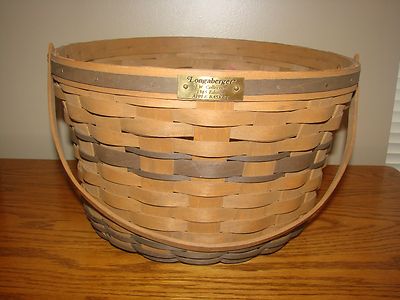 What Cleans Stains From Wood Apple Baskets  