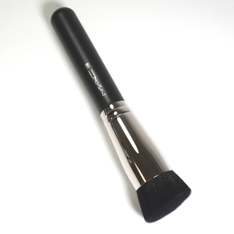MAC 196 Flat Top Pennello Fondotinta Fibra Sintetica Inclinata Viso Polvere Pennello - Immagine 4 di 4