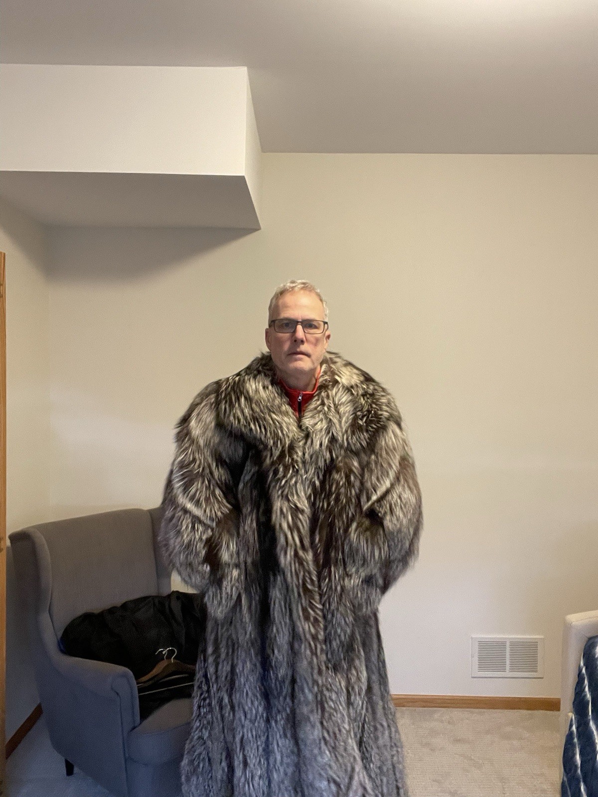 Dramatic Full-Length Silver Fox Bat Wing Coat – 5… - image 10