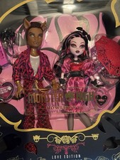 Monster High Howliday Draculaura and Clawd Wolf LOVE Edition Dolls