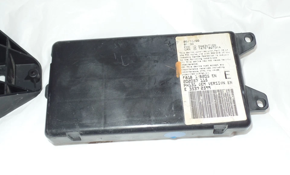 Ford F250 F350 1999-2000 tablero interior caja de fusibles YC3T-14A067-DB y F81B-14B205-en Foto 3 de 4