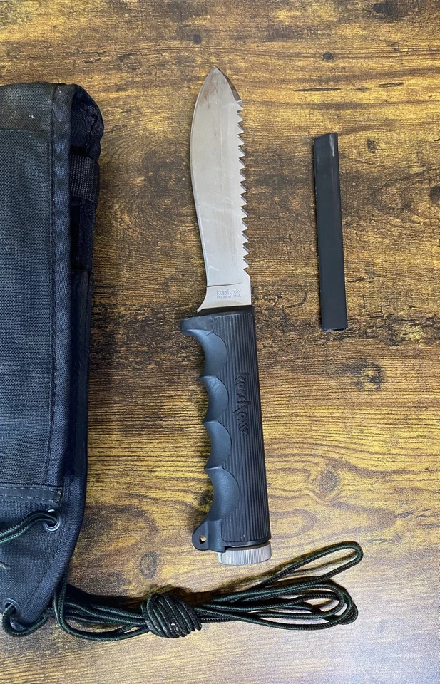 Keyshawn 1005 Hunting Survival Knife With Accessories & Sleeve - Image 2 of 4