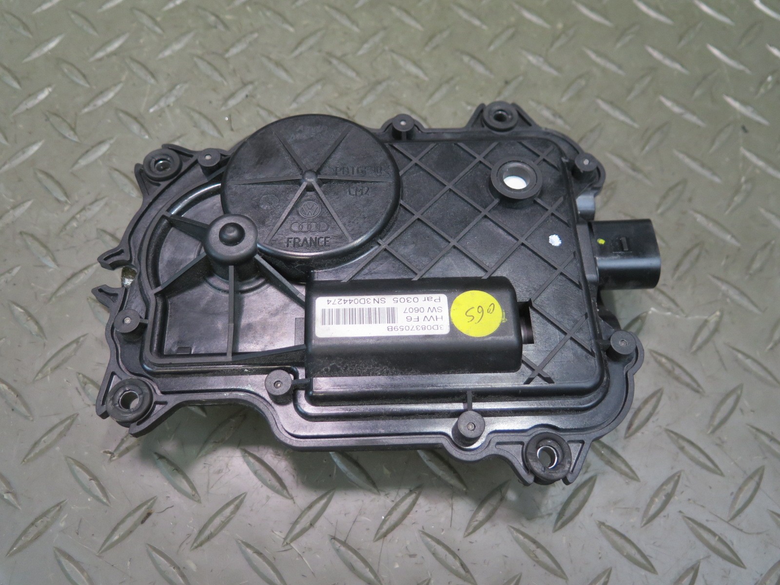 2006-2012 BENTLEY FLYING SPUR REAR LEFT DOOR LOCK SOFT CLOSE ACTUATOR MOTOR