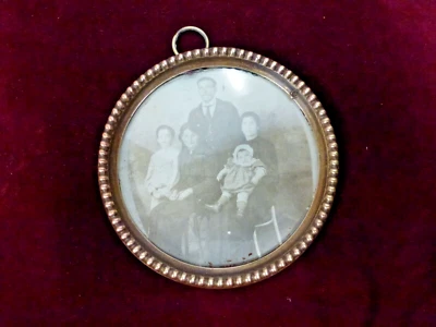 joli cadre XIXème,perle,laiton,verre soufflé,1 famille corse début 20ème,D95mm - Photo 1/4