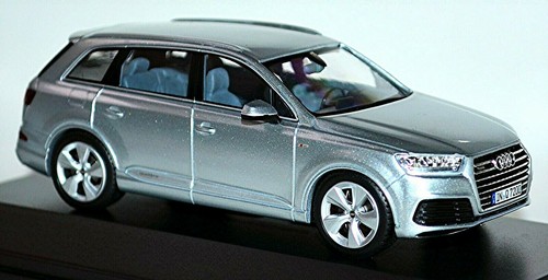 Audi Q7 SUV 2015-19 Type : 4M Florett Argent Métallique 1:43 Étincelle - Photo 1 sur 6