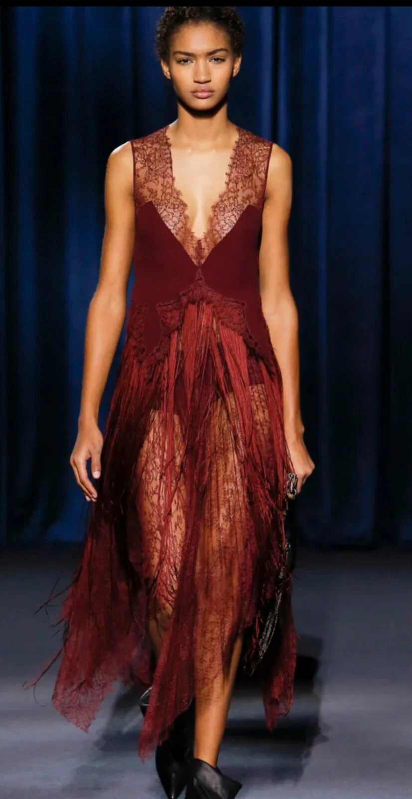 Abito senza maniche Givenchy nuovo con etichette autunno 2018 borgogna con frange in pizzo a pieghe