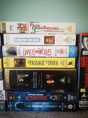 Job Lot Collection 25 Mix of Children's, Disney & Classics VHS Video Tapes Retro - Picture 4 of 6