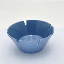 Mid Century Plastic ASHTRAY, Willert Home Products ASH TRAY, Made in USA, EC