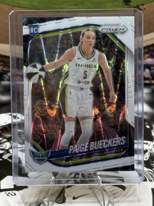 2025 Panini Prizm WNBA - Paige Bueckers #5 White Seismic Prizm (RC)