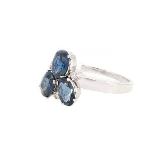 14 Karat Weißgold schöner Ring besetzt mit natürlichem blauem Saphir und Diamanten Ring - Bild 4 von 5