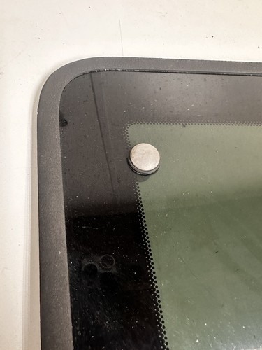 1986-2006 Ford Ranger Rear Driver Venting Quarter Glass Window OEM - Picture 3 of 7