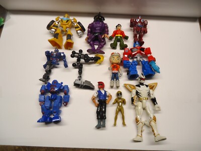 Lot of action figures, robots, parts figures, junk yard!