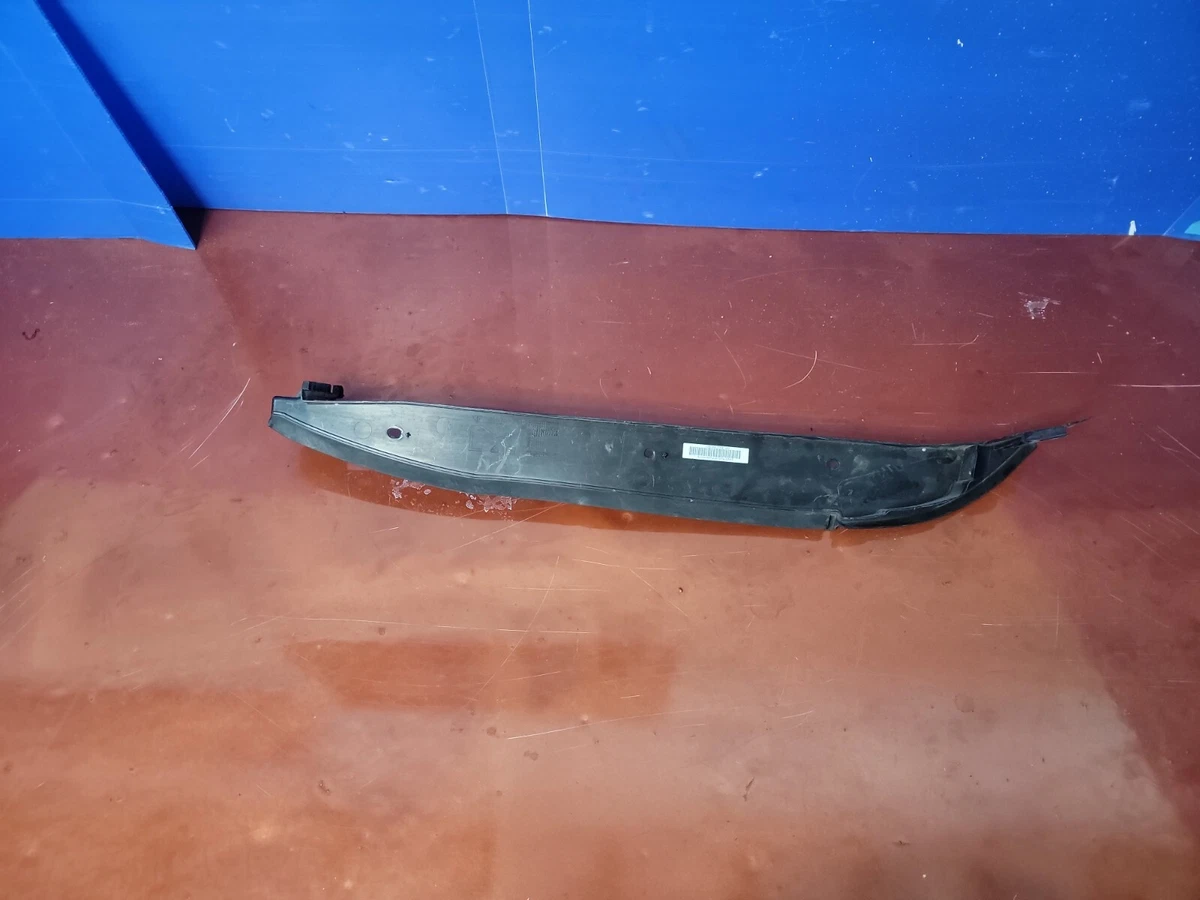 PORSCHE MACAN 95B FRONT LEFT FENDER INSULATION 95B854777B1E0 