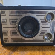 2 Antique Eastman Kodak Brownie No. 2A Model B 116 Brownie Junior six-16 Kodak