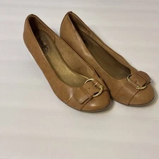 COACH AND FOUR TAN SOFT Leather Closed Toe Wedges Womens Size 8
