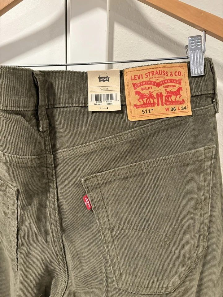 Pantalones de pana ajustados elásticos Levi's 511 verdes para hombre talla 36 x 34 nuevos con etiquetas Foto 3 de 4