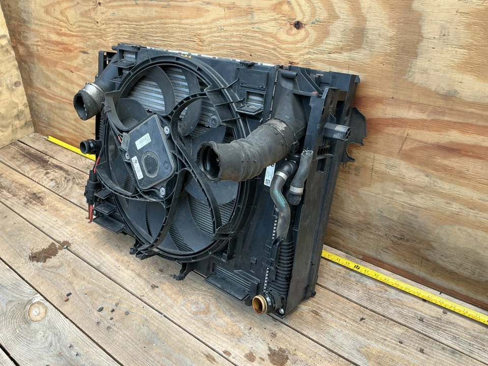 2012 - 2016 BMW 528i Engine Cooling Radiator Fan Shroud Cooler Ac Condenser OEM Foto 3 de 4