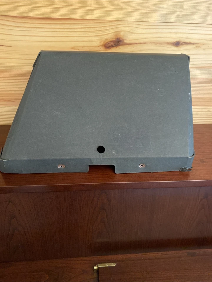 Chevrolet C10 1972 camioneta guantera forro sin aire acondicionado OEM Foto 2 de 4