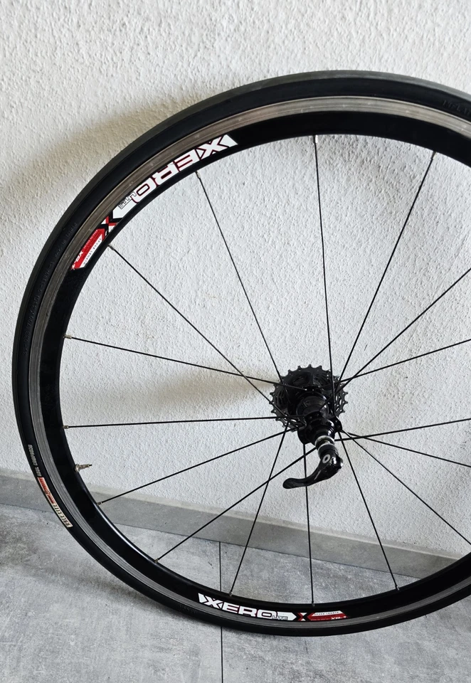 Xero Lite 28 Zoll Rennrad Felgen mit 9 Fach Shimano Kassette - Bild 4 von 4