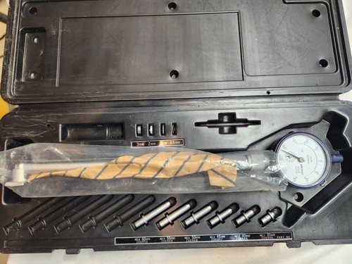 Mitutoyo Bore Gauge 511-134 18-35mm Standard Cylinder Gage .01mm Resolution - Picture 15 of 17