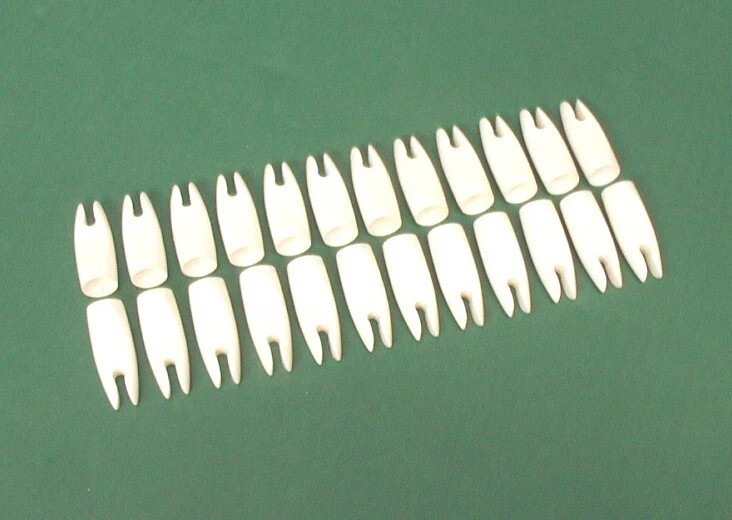 AAE Arizona Archery Enterprises Z Nocks - 9/32" White - 2 Dozen