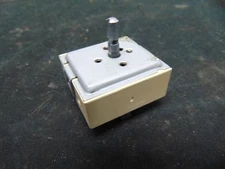 GE Electric Range JB350DF4CC Dual Surface Element Control Switch WB24T10058