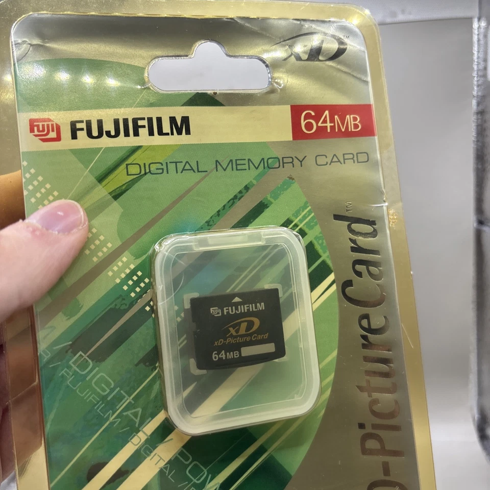 FujiFilm 64MB xD Picture Memory Card - NEW IN  PACKAGING X2 - Image 4 of 4