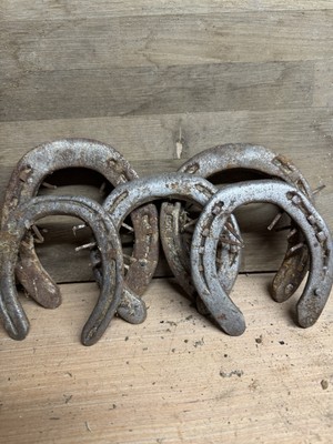 5 glückliche gebrauchte Hufeisen - rustikaler Stahl Handarbeit Dekor DIY Western Anhänger