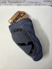 New LEATT 3DF 5.0 Zip KNEE GUARDs Flint pads ...