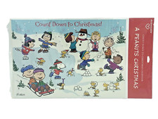 Hallmark Snoopy Peanuts  Countdown to Christmas  24 Day Advent Calendar Card